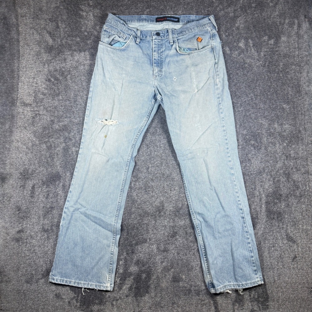 Wrangler FR Cool Vantage Mens 34x32 Flame Resistant Jeans Light Wash FRCV42V